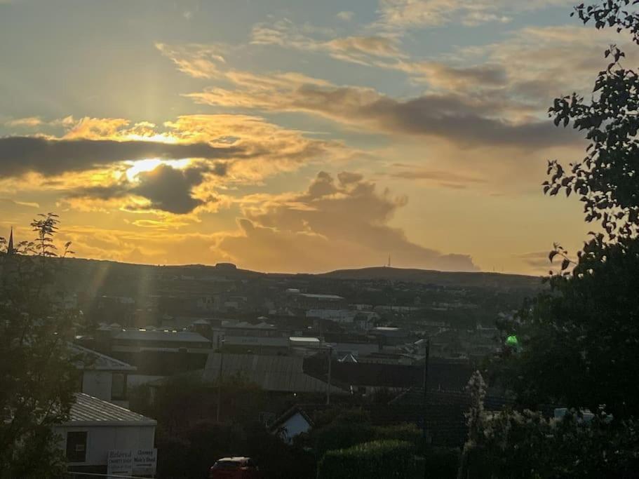 Artistic Stunning Apartment City View Londonderry Eksteriør bilde